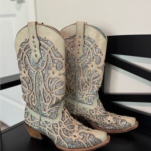 Corral boots